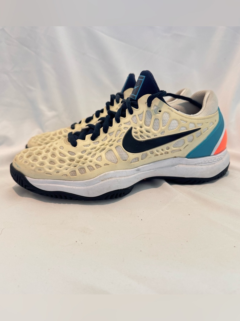 Nike Air Zoom Cage 3 Hard Court Tennis Sneaker Guava Men 7 Women 8.5 EU 40 - Picture 2 of 8